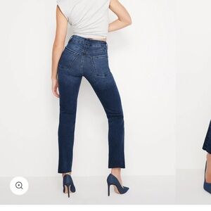 Good American Good Classic Slim Straight Jeans